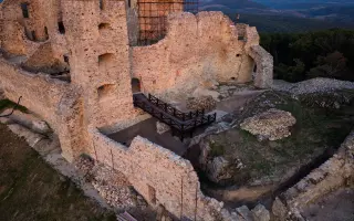 Staň sa strážcom ďalšieho múru hradu Hrušov
