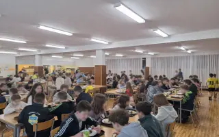 ZŠ Brezová 19 Piešťany | Pomôžte nám odhlučniť školskú jedáleň