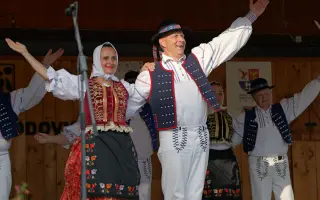 "Kým žiješ, tancuj!" Zachráňme a podporme folklórny festival seniorov