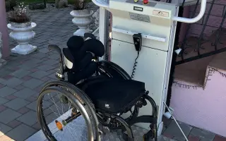 Podporme rodinu ktorá bojuje o prístup k bezbariérovému vstupu