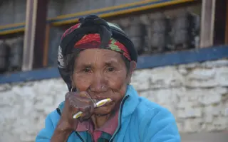 OdSEPARuj vizuálny odpad v Himalájach OdSEPARuj vizuálny odpad v Himalájach