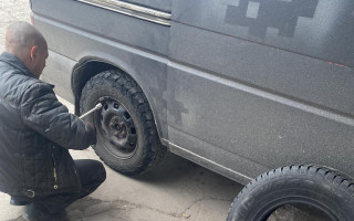 Darujme obrancom mieru na Ukrajine zimné pneumatiky