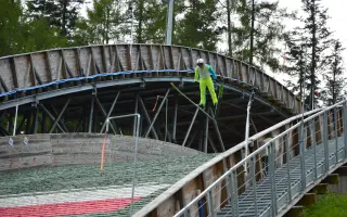 Podporte športový klub, ktorý rozvíja talenty v skokoch na lyžiach