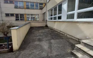 Trieda bez stien, kde sa voľne dýcha? Učenie pre myseľ i telo