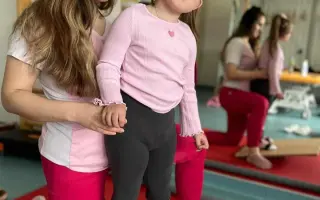 Ninka sa učí znova hýbať. Pomôžme jej urobiť ďalšie kroky.