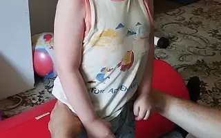 Pomôžme malému Tobiaskovi postaviť sa na nohy