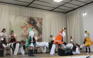 Pomôžme folklórnemu súboru Ondalík z Ďapaloviec roztancovať Indiu