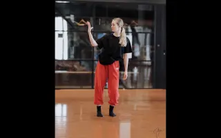 Pomôžme Tamare vytancovať si budúcnosť v Portugalsku