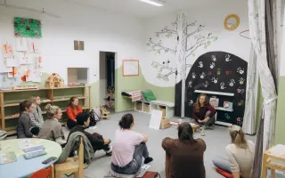 Podpor knihu „Lebo som povedala!" a posuň rodičovstvo od moci k  vzťahu