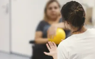 Žijem s chorobou, ktorá mi berie silu. Fyzioterapia je moja nádej.