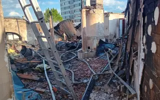 Dom zničil rozsiahly požiar. Pomôžte rodine vybudovať nový domov.