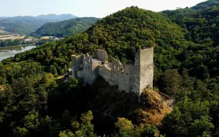 Spoznaj detailne naše hrady s PO HORÁCH S PEŤOM