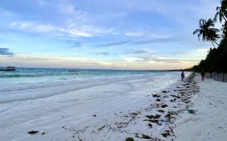 Pomôžte mi vybudovať obchod s kaviarňou na Zanzibare
