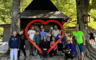 Jediný svojho druhu: Zachráňme tábor pre autistov a darujme ich rodičom oddych