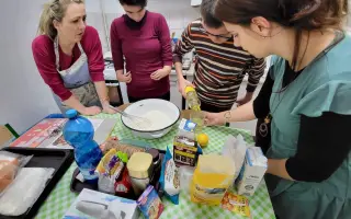 Vytvorme bezpečný a dôstojný priestor pre ľudí, ktorí potrebujú pomoc a podporu Vytvorme bezpečný a dôstojný priestor pre ľudí, ktorí potrebujú pomoc a podporu