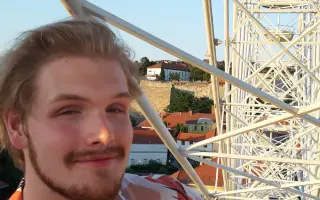 Pomôžme medikovi Matejovi postaviť sa opäť na nohy