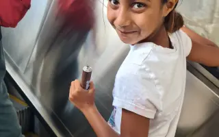 Eva a jej deti: Krok za múry generačnej chudoby. Podporme ich nový začiatok!