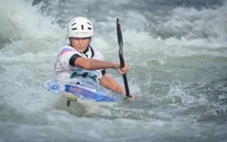 Podporte Alexandru na jej ceste vodným slalomom