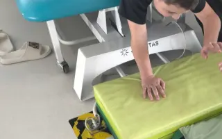Pomôžme Miškovi so svalovou dystrofiou získať prístup k rehabilitáciám