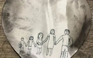 Pomôžme znovu začať rodine, ktorá unikla plameňom