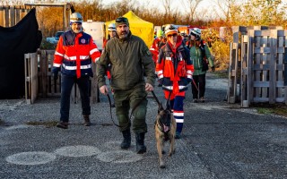 Zabezpečme výbavu pre záchranárske psíky a záchranársky tím