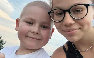 Malý bojovník Theo, ktorý nestráca úsmev: Darujme chlapcovi šancu na život.