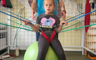 Anička s autizmom bojuje každý deň. Pomôžme jej napredovať!