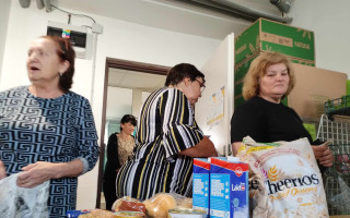 Komunita sa stáva rodinou - potraviny pre ľudí z Ukrajiny v Prievidzi a okolí
