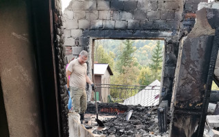 Pomôžme zachrániť dom, ktorý bol zničený veľkým požiarom