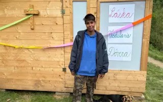 Eva a jej deti: Krok za múry generačnej chudoby. Podporme ich nový začiatok!