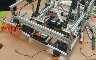 Pomôžte stredoškolákom z Michaloviec dostať sa na MS v robotike v Kórei