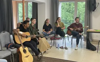 Tvoriť môže každý: Podpor vydanie unikátneho hudobného albumu mladých autorov