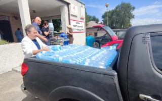 Pomôžte nám kúpiť terénny pickup na evakuácie a humanitárnu pomoc neďaleko frontu