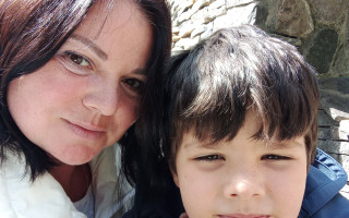 Ukrajinka Halyna utiekla so synom pred výbuchmi - pomôžme im postaviť sa na nohy