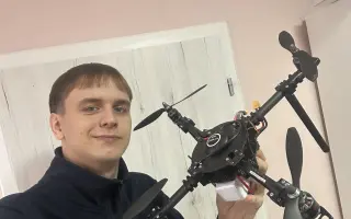 Pomôžte chrániť polia: vyrobím dron, ktorý bude v noci strážiť sám