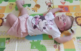 Kristínka chce objavovať svet. Pomôžme jej posilniť telíčko na rehabilitáciách.