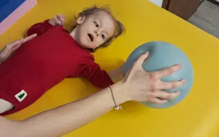 Pomôžme Aurelke a Aurorke postaviť sa na nohy