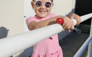 Emily má na "viac"! Pomôžme jej ďalej napredovať. Emily má na "viac"! Pomôžme jej ďalej napredovať.