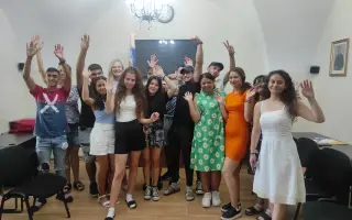 Oslávte s nami 20 rokov Divých Makov a podporte vzdelávanie rómskych detí!