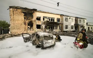 Ruský dron zničil auto, ktorým vozíme pomoc. Pomôžte nám ho nahradiť.