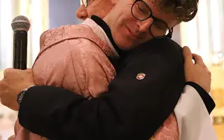 Kňaz Marek bojuje so zriedkavou rakovinou. Pomôžme mu získať šancu na život.