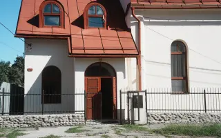 Pomôžte nám otvoriť kostol pre ľudí, ktorí nechodia do kostola!