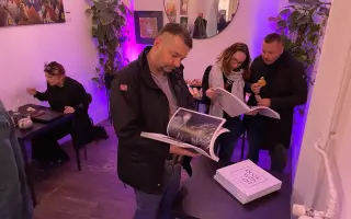 Kniha BOOK WITH .ART spája 70 svetových umelcov do výnimočnej knihy