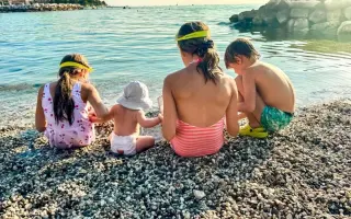 Pomôžme znovu začať rodine, ktorá unikla plameňom