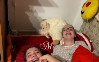 Darujme Kike s DMO psieho parťáka