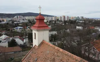 Podporte opravu veže na kaplnke svätej Rozálie v Lamači