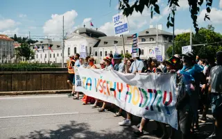 Pomôžte nám osláviť kultúru slobody na Dúhovom PRIDE Bratislava 2025