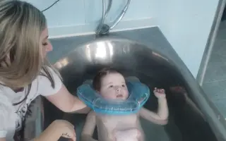 Jarko je po prasknutí aneuryzmy. Pomôžme ho postaviť na vlastné nohy.