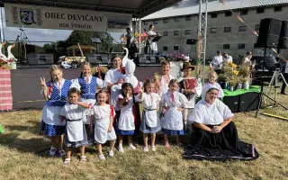 Pomôžte nám zabezpečiť nové kroje pre Detský folklórny súbor Lisna