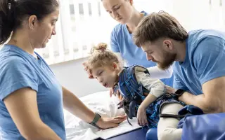 Osemročné kučeravé dievčatko Miška potrebuje našu pomoc